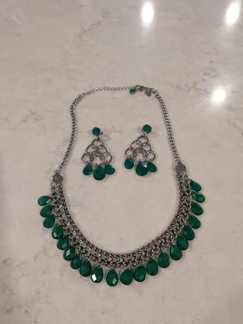 Gorgeous Silver And Green Tone Set Of 2 Necklaces And Earrings Green Charm